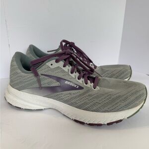 Brooks Women's Gray and Purple Running Sneakers